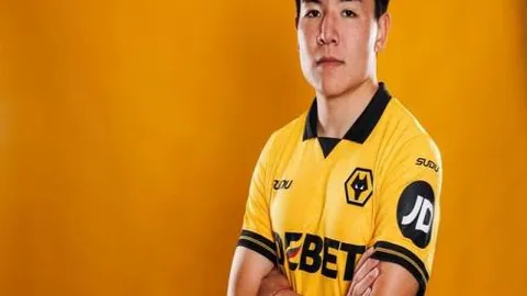 利物浦客场狂扫热刺，英超盛宴进球如雨